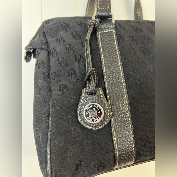 Dooney & Bourke black monogram shoulder bag with black pebbled leather straps - Picture 12 of 16